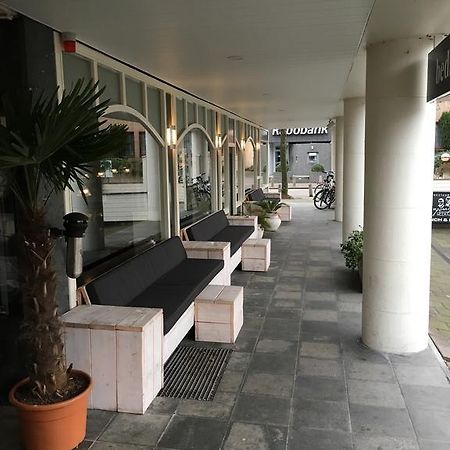 Hotel Restaurant De Jonge Heertjes Aalsmeer Exterior foto